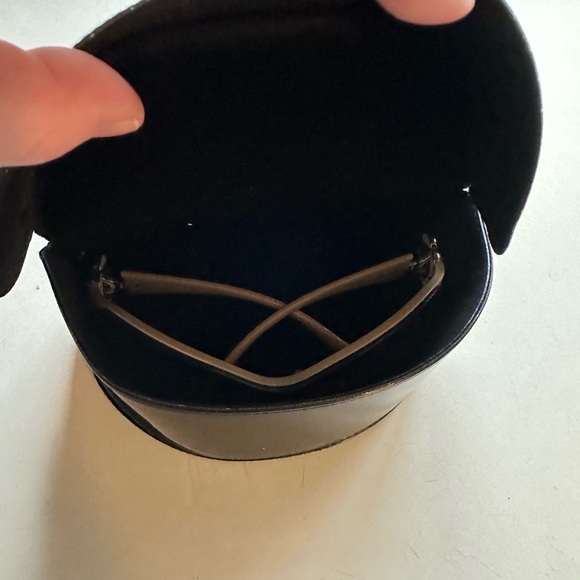 CHANEL Camellia sunglasses and case - Picture 12 of 16